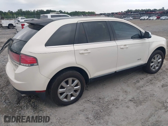 ✅ 2007 Lincoln MKX • VIN: 2LMDU68C97BJ38233 • Lot: 45083877. Wystawiony na IAAI z przebiegiem 223 530 mil. Bezpłatny archiwum sprzedaży aukcyjnych z USA i szczegółowy raport historii pojazdu na DreamBid. Zdjęcie 4.
