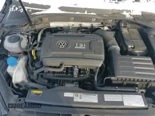 ✅ 2018 Volkswagen Golf R • VIN: WVWWF7AU9JW147628 • Lot: 44015275. Wystawiony na Copart z przebiegiem 60 815 mil. Bezpłatny archiwum sprzedaży aukcyjnych z USA i szczegółowy raport historii pojazdu na DreamBid. Zdjęcie 15.