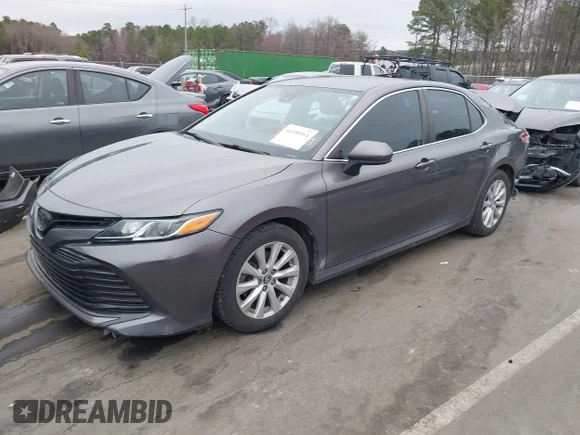 ✅ 2019 Toyota Camry SE • VIN: 4T1B11HK4KU173139 • Lot: 44508964. Wystawiony na IAAI z przebiegiem 84 279 mil. Bezpłatny archiwum sprzedaży aukcyjnych z USA i szczegółowy raport historii pojazdu na DreamBid. Zdjęcie 2.