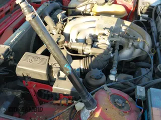 ✅ 1987 BMW 3 Series • VIN: WBABB2305H1942106 • Lot: 41694701. Wystawiony na IAAI z przebiegiem 44 838 mil. Bezpłatny archiwum sprzedaży aukcyjnych z USA i szczegółowy raport historii pojazdu na DreamBid. Zdjęcie 13.