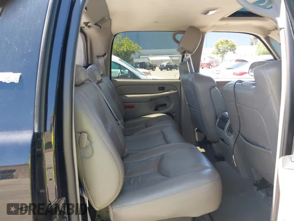 ✅ 2005 Chevrolet Avalanche LS • VIN: 3GNEK12Z35G155444 • Lot: 42914678. Wystawiony na IAAI z przebiegiem 122 691 mil. Bezpłatny archiwum sprzedaży aukcyjnych z USA i szczegółowy raport historii pojazdu na DreamBid. Zdjęcie 8.