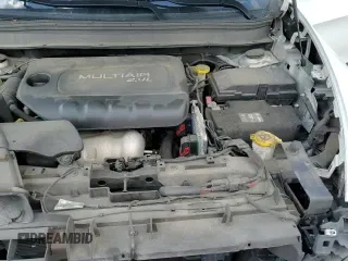 ✅ 2017 Jeep Cherokee Latitude • VIN: 1C4PJMCBXHW503611 • Lot: 70299835. Wystawiony na Copart z przebiegiem 140 027 mil. Bezpłatny archiwum sprzedaży aukcyjnych z USA i szczegółowy raport historii pojazdu na DreamBid. Zdjęcie 14.