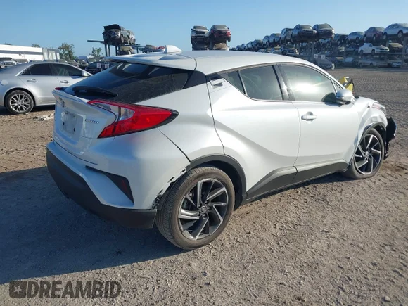 ✅ 2022 Toyota C-HR XLE • VIN: NMTKHMBX8NR145518 • Lot: 42156863. Wystawiony na IAAI z przebiegiem 18 789 mil. Bezpłatny archiwum sprzedaży aukcyjnych z USA i szczegółowy raport historii pojazdu na DreamBid. Zdjęcie 4.