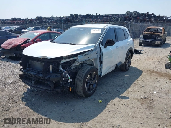 ✅ 2024 Nissan Rogue SV • VIN: 5N1BT3BA0RC731994 • Lot: 44945259. Wystawiony na IAAI z przebiegiem 61 099 mil. Bezpłatny archiwum sprzedaży aukcyjnych z USA i szczegółowy raport historii pojazdu na DreamBid. Zdjęcie 2.