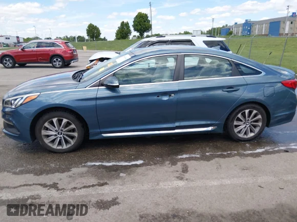 ✅ 2016 Hyundai Sonata Sport • VIN: 5NPE34AF6GH434783 • Lot: 44960384. Wystawiony na IAAI z przebiegiem 92 162 mil. Bezpłatny archiwum sprzedaży aukcyjnych z USA i szczegółowy raport historii pojazdu na DreamBid. Zdjęcie 6.
