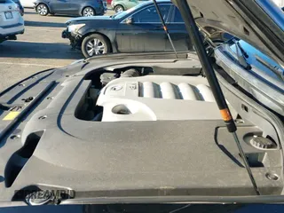 ✅ 2009 Lexus LX 570 • VIN: JTJHY00W094032465 • Lot: 41757069. Wystawiony na IAAI z przebiegiem 395 307 mil. Bezpłatny archiwum sprzedaży aukcyjnych z USA i szczegółowy raport historii pojazdu na DreamBid. Zdjęcie 19.