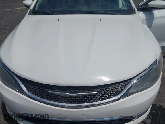 ✅ 2015 Chrysler 200 Limited • VIN: 1C3CCCABXFN596272 • Lot: 45032576. Wystawiony na IAAI z przebiegiem 138 508 mil. Bezpłatny archiwum sprzedaży aukcyjnych z USA i szczegółowy raport historii pojazdu na DreamBid. Zdjęcie 6.