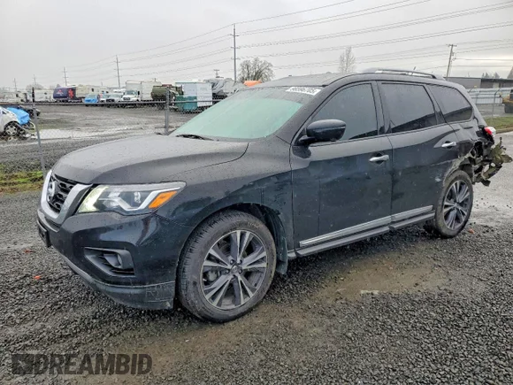 ✅ 2017 Nissan Pathfinder Platinum • VIN: 5N1DR2MM8HC632301 • Lot: 98596705. Wystawiony na Copart z przebiegiem 54 478 mil. Bezpłatny archiwum sprzedaży aukcyjnych z USA i szczegółowy raport historii pojazdu na DreamBid. Zdjęcie 1.