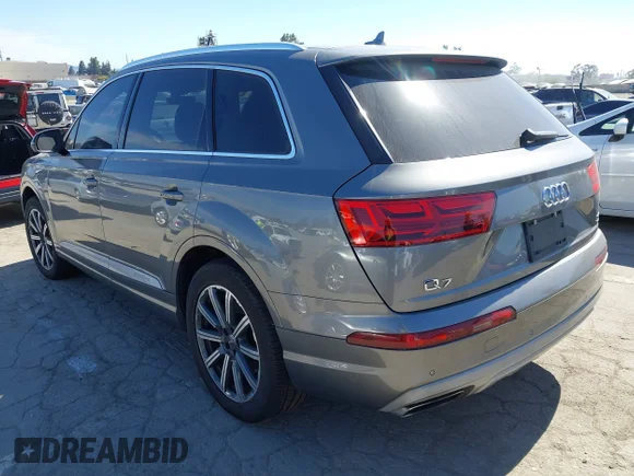 ✅ 2017 Audi Q7 Premium Plus • VIN: WA1LAAF71HD024262 • Lot: 45371504. Wystawiony na IAAI z przebiegiem 109 966 mil. Bezpłatny archiwum sprzedaży aukcyjnych z USA i szczegółowy raport historii pojazdu na DreamBid. Zdjęcie 3.