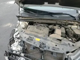 ✅ 2018 Toyota Highlander SE • VIN: 5TDJZRFH4JS830927 • Lot: 87314685. Listed on Copart with 127,658 mi. Free auction sales archive from the USA and detailed vehicle history report at DreamBid. Image 14.