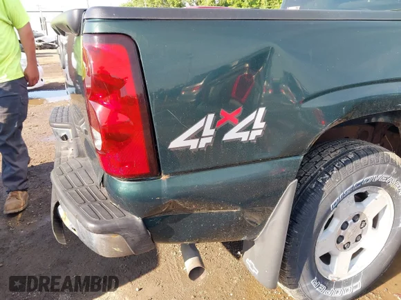 ✅ 2006 Chevrolet Silverado 1500 LT3 • VIN: 2GCEK13T461141937 • Lot: 42563232. Wystawiony na IAAI z przebiegiem 148 728 mil. Bezpłatny archiwum sprzedaży aukcyjnych z USA i szczegółowy raport historii pojazdu na DreamBid. Zdjęcie 6.
