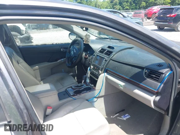 ✅ 2014 Toyota Camry SE • VIN: 4T1BK1FK2EU542231 • Lot: 45393891. Wystawiony na IAAI z przebiegiem 232 322 mil. Bezpłatny archiwum sprzedaży aukcyjnych z USA i szczegółowy raport historii pojazdu na DreamBid. Zdjęcie 5.