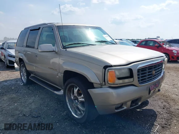 ✅ 1999 Cadillac Escalade • VIN: 1GYEK13R9XR414099 • Лот: 42538038. Опубликован ранее на IAAI с пробегом 217 810 миль. Бесплатный доступ к архиву аукционных продаж из США и подробный отчёт об истории автомобиля на DreamBid. Изображение 1.