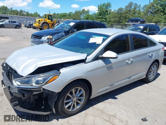 ✅ 2018 Hyundai Sonata SE • VIN: 5NPE24AF6JH680419 • Lot: 45382771. Wystawiony na IAAI z przebiegiem 89 390 mil. Bezpłatny archiwum sprzedaży aukcyjnych z USA i szczegółowy raport historii pojazdu na DreamBid. Zdjęcie 2.