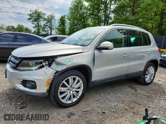 ✅ 2014 Volkswagen Tiguan S • VIN: WVGBV3AX7EW540257 • Лот: 52995906. Опубліковано раніше на Copart з пробігом 108 327 миль. Безкоштовний доступ до архіву аукціонних продажів зі США та докладний звіт про історію автомобіля на DreamBid. Зображення 1.