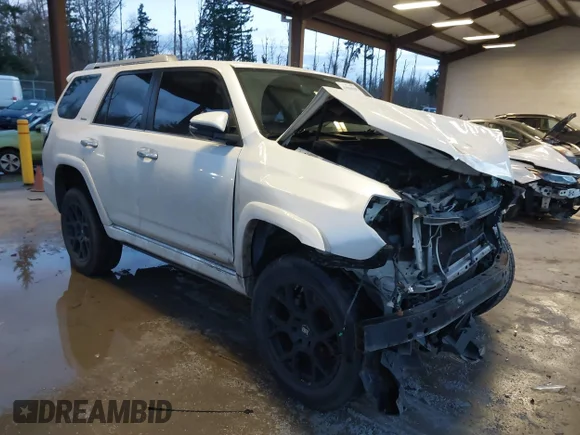 ✅ 2015 Toyota 4Runner Trail • VIN: JTEBU5JR6F5213193 • Lot: 43964184. Wystawiony na IAAI z przebiegiem 138 570 mil. Bezpłatny archiwum sprzedaży aukcyjnych z USA i szczegółowy raport historii pojazdu na DreamBid. Zdjęcie 1.