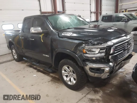 ✅ 2020 Ram 1500 Laramie • VIN: 1C6SRFDT0LN307382 • Lot: 44090977. Wystawiony na IAAI z przebiegiem 225 714 mil. Bezpłatny archiwum sprzedaży aukcyjnych z USA i szczegółowy raport historii pojazdu na DreamBid. Zdjęcie 1.