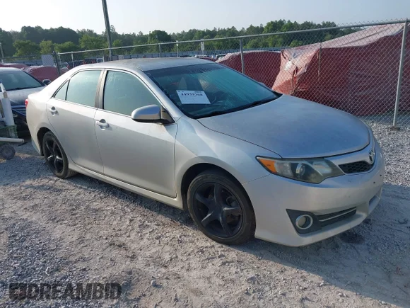 ✅ 2012 Toyota Camry L • VIN: 4T1BF1FK5CU041058 • Lot: 44939368. Wystawiony na IAAI z przebiegiem 199 069 mil. Bezpłatny archiwum sprzedaży aukcyjnych z USA i szczegółowy raport historii pojazdu na DreamBid. Zdjęcie 1.