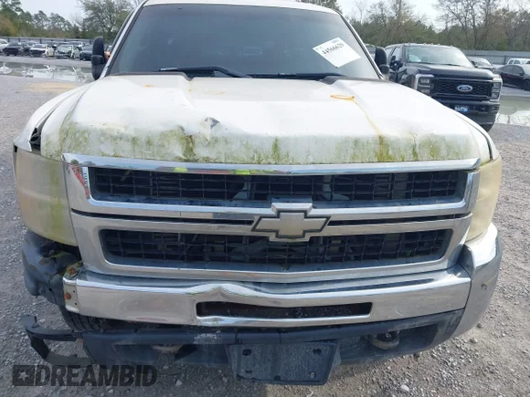 ✅ 2010 Chevrolet Silverado 2500HD • VIN: 1GB4CVB67AF109632 • Lot: 44566629. Wystawiony na IAAI z przebiegiem 372 275 mil. Bezpłatny archiwum sprzedaży aukcyjnych z USA i szczegółowy raport historii pojazdu na DreamBid. Zdjęcie 6.