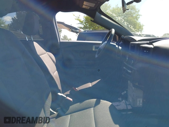 ✅ 2023 Ford Police Interceptor Utility • VIN: 1FM5K8AC4PGC20679 • Lot: 43071260. Wystawiony na IAAI z przebiegiem 38 881 mil. Bezpłatny archiwum sprzedaży aukcyjnych z USA i szczegółowy raport historii pojazdu na DreamBid. Zdjęcie 5.