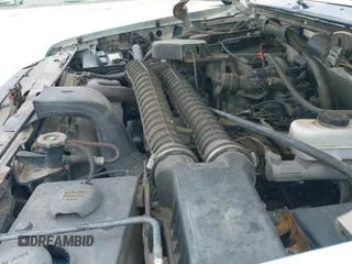 ✅ 1997 Ford F-350 • VIN: 1FDHF35H9VEB18880 • Lot: 42345354. Wystawiony na IAAI z przebiegiem 200 468 mil. Bezpłatny archiwum sprzedaży aukcyjnych z USA i szczegółowy raport historii pojazdu na DreamBid. Zdjęcie 13.