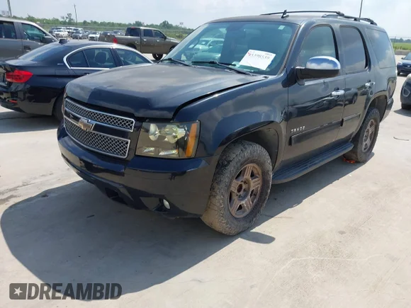 ✅ 2011 Chevrolet Tahoe LS • VIN: 1GNSCAE03BR340070 • Лот: 45398539. Опубліковано раніше на IAAI з пробігом 178 094 миль. Безкоштовний доступ до архіву аукціонних продажів зі США та докладний звіт про історію автомобіля на DreamBid. Зображення 2.