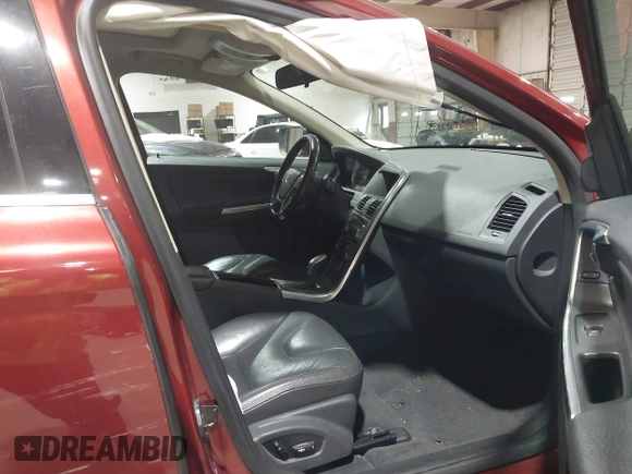 ✅ 2013 Volvo XC60 T6 • VIN: YV4902DZ2D2442913 • Lot: 44260467. Wystawiony na IAAI z przebiegiem 130 023 mil. Bezpłatny archiwum sprzedaży aukcyjnych z USA i szczegółowy raport historii pojazdu na DreamBid. Zdjęcie 5.