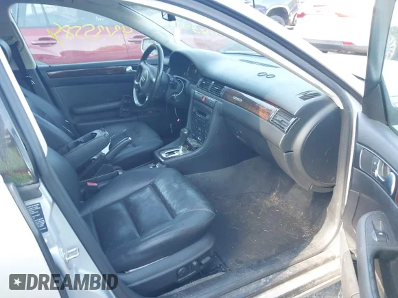 ✅ 2004 Audi A6 3.0L • VIN: WAUVT64B04N090915 • Lot: 43135584. Wystawiony na IAAI z przebiegiem 185 892 mil. Bezpłatny archiwum sprzedaży aukcyjnych z USA i szczegółowy raport historii pojazdu na DreamBid. Zdjęcie 5.