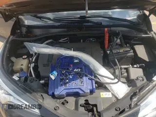 ✅ 2019 Toyota C-HR XLE • VIN: NMTKHMBX0KR084841 • Lot: 80490505. Listed on Copart with 65,773 mi. Free auction sales archive from the USA and detailed vehicle history report at DreamBid. Image 16.