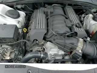 ✅ 2018 Dodge Charger R/T Scat Pack • VIN: 2C3CDXGJ4JH129563 • Lot: 69248895. Wystawiony na Copart z przebiegiem 95 148 mil. Bezpłatny archiwum sprzedaży aukcyjnych z USA i szczegółowy raport historii pojazdu na DreamBid. Zdjęcie 16.