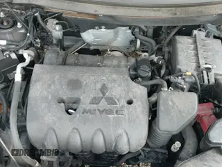 ✅ 2016 Mitsubishi Outlander SE • VIN: JA4AD3A38GZ048297 • Lot: 42634676. Wystawiony na IAAI z przebiegiem 223 715 mil. Bezpłatny archiwum sprzedaży aukcyjnych z USA i szczegółowy raport historii pojazdu na DreamBid. Zdjęcie 15.