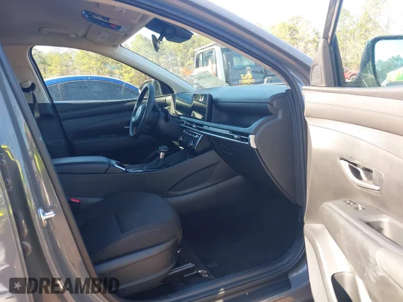 ✅ 2025 Hyundai Tucson SEL • VIN: 5NMJB3DE1SH574678 • Lot: 44245347. Wystawiony na IAAI z przebiegiem 19 545 mil. Bezpłatny archiwum sprzedaży aukcyjnych z USA i szczegółowy raport historii pojazdu na DreamBid. Zdjęcie 5.