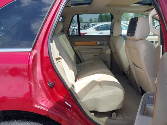 ✅ 2007 Lincoln MKX • VIN: 2LMDU68C27BJ10547 • Lot: 42061014. Listed on IAAI with 272,732 mi. Free auction sales archive from the USA and detailed vehicle history report at DreamBid. Image 8.