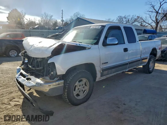 ✅ 2000 Chevrolet Silverado 1500 LS • VIN: 2GCEK19T2Y1205581 • Lot: 94826815. Listed on Copart with 243,682 mi. Free auction sales archive from the USA and detailed vehicle history report at DreamBid. Image 1.