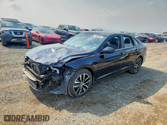 ✅ 2026 Volkswagen Jetta SE • VIN: 3VW7W7BU2TM029438 • Lot: 58764726. Wystawiony na Copart z przebiegiem 19 617 mil. Bezpłatny archiwum sprzedaży aukcyjnych z USA i szczegółowy raport historii pojazdu na DreamBid. Zdjęcie 1.
