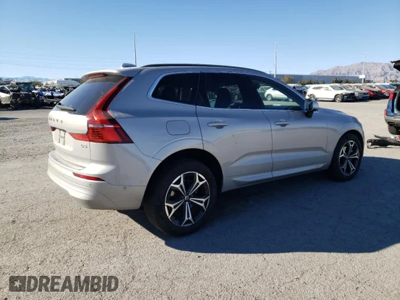 ✅ 2022 Volvo XC60 Momentum • VIN: YV4L12DK2N1003272 • Lot: 38831113. Listed on Copart with 12,305 mi. Free auction sales archive from the USA and detailed vehicle history report at DreamBid. Image 3.