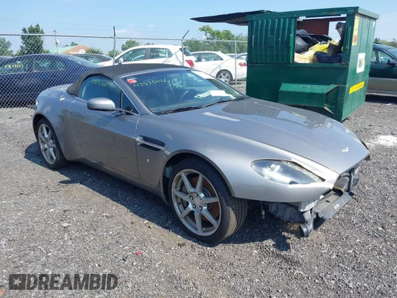 ✅ 2008 Aston Martin Vantage • VIN: SCFBB04B98GD08676 • Lot: 42875460. Wystawiony na IAAI z przebiegiem 69 188 mil. Bezpłatny archiwum sprzedaży aukcyjnych z USA i szczegółowy raport historii pojazdu na DreamBid. Zdjęcie 1.