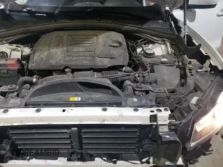 ✅ 2019 Jaguar F-Pace 25t • VIN: SADCS2FX9KA602971 • Lot: 59346405. Wystawiony na Copart z przebiegiem 105 280 mil. Bezpłatny archiwum sprzedaży aukcyjnych z USA i szczegółowy raport historii pojazdu na DreamBid. Zdjęcie 16.