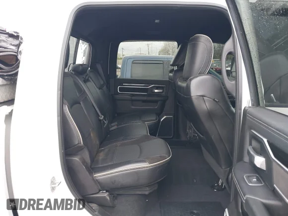 ✅ 2019 Ram 2500 Laramie • VIN: 3C6UR5KL6KG685252 • Lot: 41944850. Wystawiony na IAAI z przebiegiem 71 692 mil. Bezpłatny archiwum sprzedaży aukcyjnych z USA i szczegółowy raport historii pojazdu na DreamBid. Zdjęcie 8.