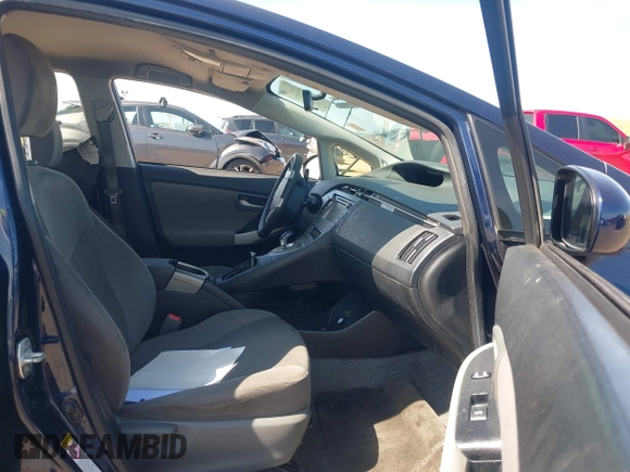 ✅ 2015 Toyota Prius Four • VIN: JTDKN3DU0F0431990 • Lot: 45113603. Wystawiony na IAAI z przebiegiem 131 253 mil. Bezpłatny archiwum sprzedaży aukcyjnych z USA i szczegółowy raport historii pojazdu na DreamBid. Zdjęcie 5.