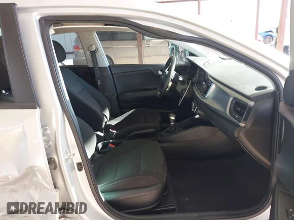 ✅ 2021 Kia Rio LX • VIN: 3KPA24AD9ME406668 • Лот: 43921930. Опубліковано раніше на IAAI з пробігом 84 970 миль. Безкоштовний доступ до архіву аукціонних продажів зі США та докладний звіт про історію автомобіля на DreamBid. Зображення 5.