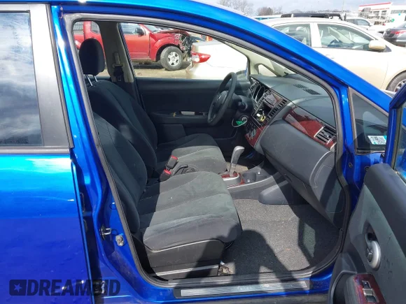 ✅ 2012 Nissan Versa S • VIN: 3N1BC1CP1CK251933 • Lot: 44345573. Wystawiony na IAAI z przebiegiem 167 831 mil. Bezpłatny archiwum sprzedaży aukcyjnych z USA i szczegółowy raport historii pojazdu na DreamBid. Zdjęcie 5.