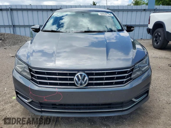 ✅ 2017 Volkswagen Passat S • VIN: 1VWAT7A33HC029285 • Лот: 56648146. Опубликован ранее на Copart с пробегом 201 868 миль. Бесплатный доступ к архиву аукционных продаж из США и подробный отчёт об истории автомобиля на DreamBid. Изображение 5.