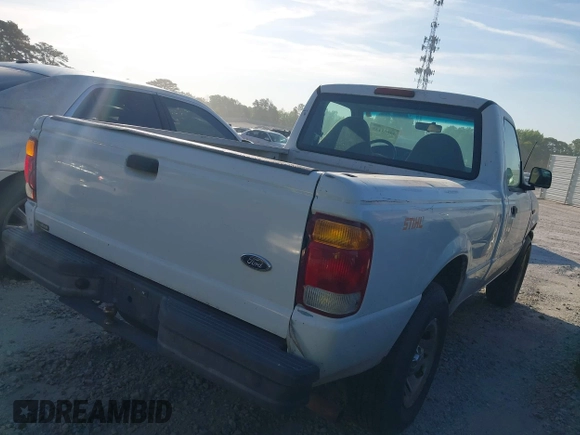 ✅ 1998 Ford Ranger XL • VIN: 1FTYR10C1WUC52625 • Лот: 44661138. Опубліковано раніше на IAAI з пробігом 241 341 миль. Безкоштовний доступ до архіву аукціонних продажів зі США та докладний звіт про історію автомобіля на DreamBid. Зображення 4.