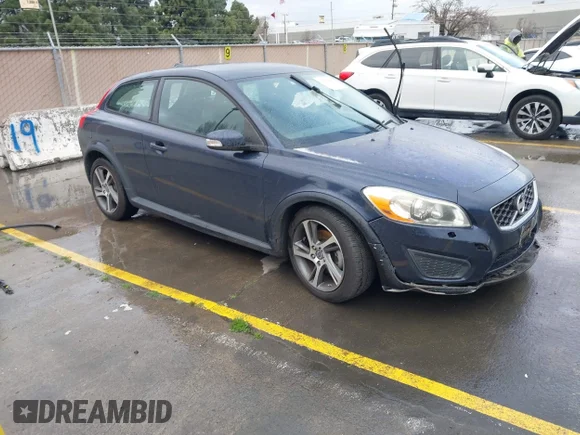 ✅ 2013 Volvo C30 T5 • VIN: YV1672MK3D2300049 • Lot: 44382462. Listed on IAAI with 123,028 mi. Free auction sales archive from the USA and detailed vehicle history report at DreamBid. Image 1.