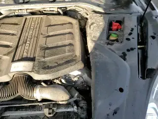 ✅ 2018 Porsche Cayenne S • VIN: WP1AB2A23JLA60329 • Lot: 43561835. Wystawiony na Copart z przebiegiem 63 664 mil. Bezpłatny archiwum sprzedaży aukcyjnych z USA i szczegółowy raport historii pojazdu na DreamBid. Zdjęcie 17.