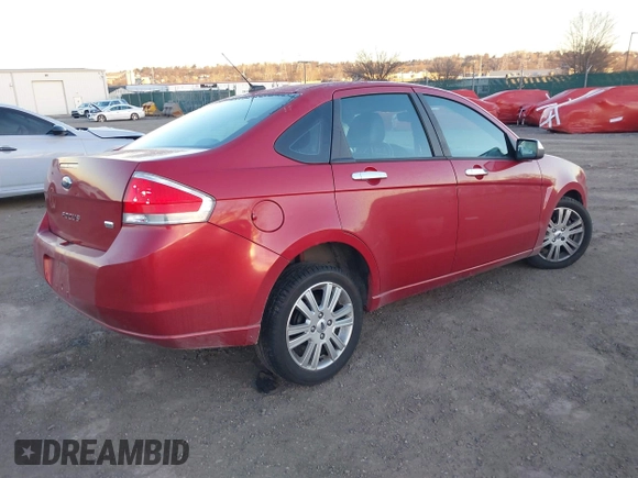 ✅ 2010 Ford Focus SEL • VIN: 1FAHP3HN8AW223553 • Lot: 43909429. Wystawiony na IAAI z przebiegiem 143 117 mil. Bezpłatny archiwum sprzedaży aukcyjnych z USA i szczegółowy raport historii pojazdu na DreamBid. Zdjęcie 4.