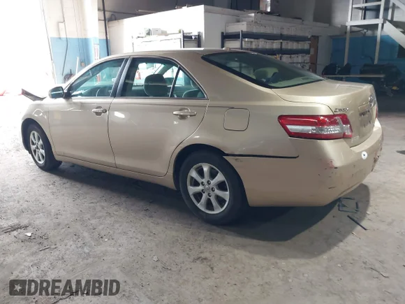 ✅ 2011 Toyota Camry SE • VIN: 4T1BF3EK8BU670678 • Lot: 44596162. Wystawiony na IAAI z przebiegiem 206 231 mil. Bezpłatny archiwum sprzedaży aukcyjnych z USA i szczegółowy raport historii pojazdu na DreamBid. Zdjęcie 3.