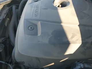 ✅ 2015 Volvo XC60 T5 Drive-E Premier • VIN: YV440MDK2F2719927 • Lot: 43553019. Wystawiony na IAAI z przebiegiem 170 557 mil. Bezpłatny archiwum sprzedaży aukcyjnych z USA i szczegółowy raport historii pojazdu na DreamBid. Zdjęcie 20.