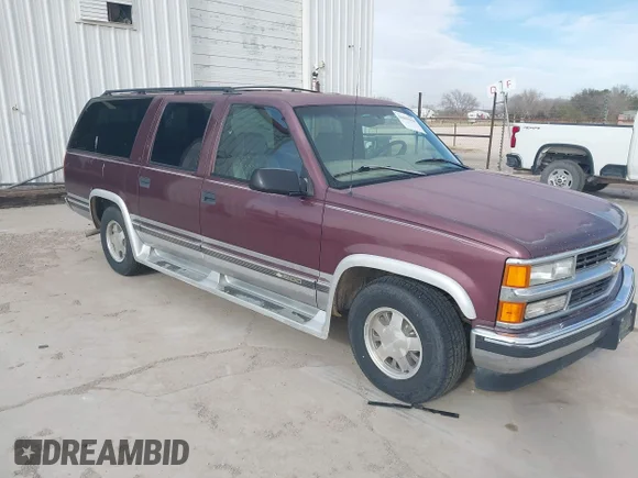 ✅ 1997 Chevrolet Suburban • VIN: 3GNEC16R0VG102451 • Lot: 44410960. Wystawiony na IAAI z przebiegiem 269 175 mil. Bezpłatny archiwum sprzedaży aukcyjnych z USA i szczegółowy raport historii pojazdu na DreamBid. Zdjęcie 1.